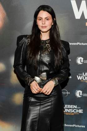 abb- Ruby O. Fee zu Gast auf dem roten Teppich bei der Berlin Premiere des Kinofilms DAS LEBEN DER WÜNSCHE WUENSCHE im UCI East Side Gallery Berlin, am 11.11.2025 in Berlin Berlin Deutschland