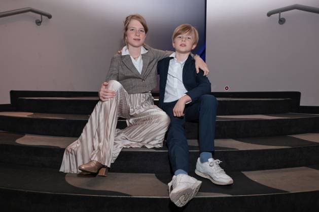 11.11.2025, Luise Landau und Anton Landau zur Premiere von Das Leben Der Wünsche, UCI East Side Gallery, Berlin, Berlin