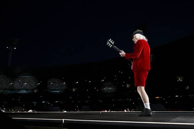 ACDC TOUR MELBOURNE, Angus Young during a performance by Australian rock band AC DC at the MCG, in Melbourne, Wednesday, November 12, 2025. ( NO ARCHIVING MELBOURNE VICTORIA AUSTRALIA  Copyright: xJOELxCARRETTx 20251112152000019708