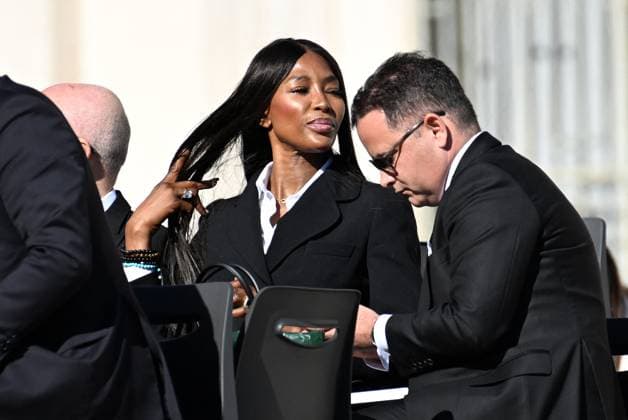 Naomi Campbell Meets Pope Leo XIV - Vatican British supermodel and actress Naomi Campbell attends Pope Leo XIV weekly general audience at St. Peter square in the Vatican on November 12, 2025. She greeted the pope and offered him a book: ‘La Via delle Spezie’. Photo by Eric Vandeville ABACAPRESS.COM Rome Vatican (or Holy See)  Copyright: xVandevillexEric ABACAx