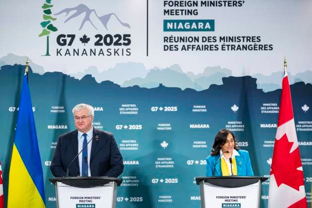November 12, 2025, Niagara-On-The-Lake, On, Canada: Foreign Affairs Minister Anita Anand delivers remarks with the Minister of Foreign Affairs of Ukraine Andrii Sybiha during the G7 Foreign Ministers Meeting in Niagara-on-the-Lake on Wednesday, Nov. 12, 2025. Niagara-On-The-Lake Canada  - ZUMAc35_ 20251112_zaf_c35_010 Copyright: xNickxIwanyshynx