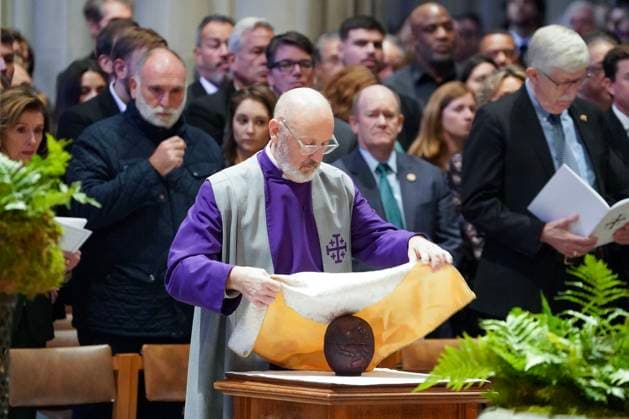 Actor and activist Leonardo DiCaprio delivers a tribute to Dr. Jane Goodall, DBE during a celebration and thanksgiving for life event at the Washington National Cathedral on Wednesday, November 12, 2025 in Washington DC.  WAP20251112930 LeighxVogel