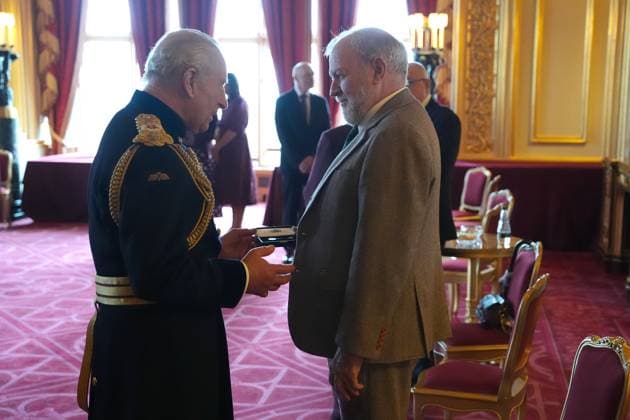 Elizabeth Emblem service Mr. Raymond Sheehan (Brother) receives the Elizabeth Emblem from King Charles III at Windsor Castle, Berkshire, for Constable Kenneth Sheehan, Northern Ireland Police Authority. Picture date: Wednesday November 12, 2025., Credit:Jonathan Brady Avalon UK, London  Copyright: xJonathanxBradyx xAvalonx 1052082772