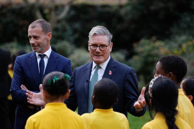 Prime Minister Keir Starmer at launch of Euro 2028 12 11 2025. London, United Kingdom. Prime Minister Keir Starmer, Lisa Nandy Secretary of State for Media, Sport and Culture, Aleksander Äaeferin, UEFA President and Premier League footballer Tyrone Mings meets school children in the garden of 10 Downing Street on the launch of Euro 2028 mens football tournament which will be hosted in the United Kingdom., Credit:Simon Dawson Avalon United Kingdom, Greater London, London, 10 Downing Street  Copyright: xSimonxDawsonx xAvalonx 1052083052