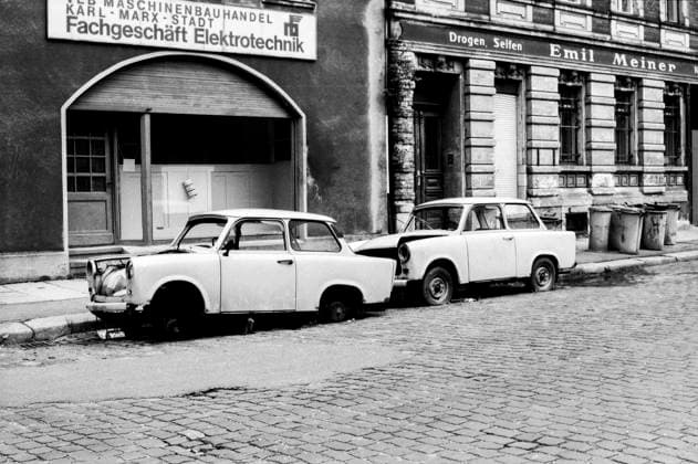 Decomissioned Trabi s. Abandoned and partly demolished Trabi s, parked alongside a road in the former DDR town of Karl Marx Stadt, just after Die Wende, 1991. Shot on Analog Black & White film in 1991. Karl Marx Stadt, East Germany. DDR. Karl Marx Stadt Chemnitz Undisclosed Saksen Germany Copyright: xGuidoxKoppesxPhotox