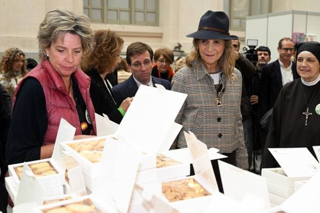 Inauguration of the New Future 2025 Flea Market Simoneta Gómez Acebo and Infanta Elena during the inauguration of the New Future 2025 Flea Market at the Galería de Cristal del Palacio Cibeles in Madrid, on November 13, 2025, in Madrid Spain FAMOSOSOS SOLIDARITY RASTRILLO José Madrid Madrid Madrid Spain  Copyright: xJosÃ xOlivax 7098435