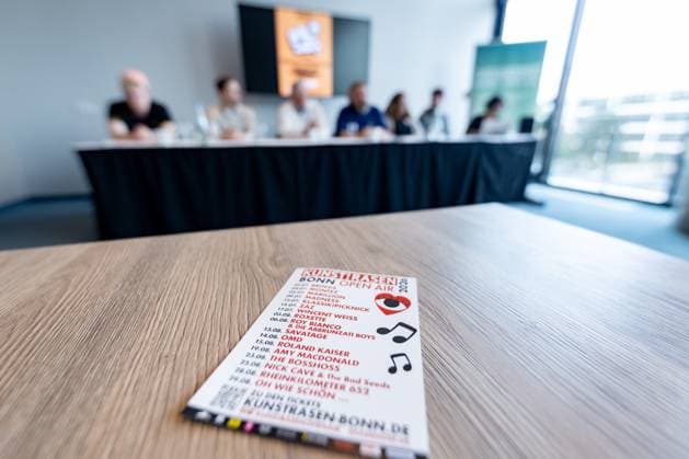 Pressekonferenz zur Kunst!Rasen Open-Air Saison 2026 in Bonn Pressekonferenz zur Kunst!Rasen Bonn Open-Air-Saison 2026 im Bonn Marriott Hotel. Vorgestellt werden das Programm der über 20 Open-Air-Konzerte im Juli und August sowie Konzepte und Highlights der 15. Saison am Rande der Bonner Rheinaue in Bonn-Gronau. Bonn Gronau Nordrhein-Westfalen Deutschland Copyright: xBonn.digitalx xMarcxJohnx