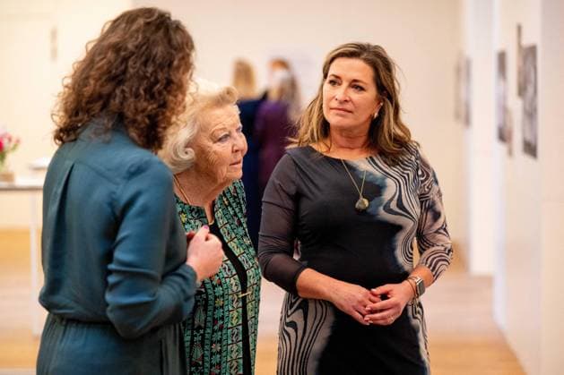 Princess Beatrix Opening a Photo Exhibition - Amsterdam Princess Beatrix opens a photo exhibition at the Rijksmuseum in Amsterdam to mark the centenary of the development organization Simavi. Amsterdam, Netherlands on November 13, 2025. Photo by NLBeeld Bruno Press ABACAPRESS.COM Amsterdam Netherlands  Copyright: xBrunoxPress ABACAx