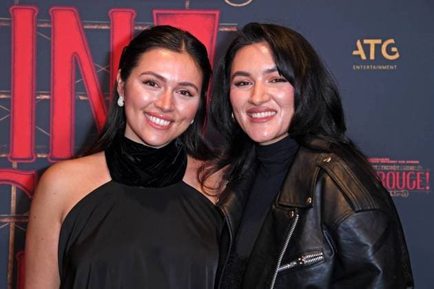 Anna Maria Damm mit Schwester Katharina Damm bei der Premiere von Sarah Engels bei Moulin Rouge! Das Musical im Musical Dome in Köln am 13.11.2025