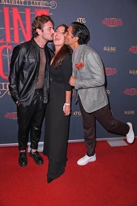 Nicolas Puschmann, Nic Shanker mit Janina Shanker bei der Premiere von Sarah Engels bei Moulin Rouge! Das Musical im Musical Dome in Köln am 13.11.2025