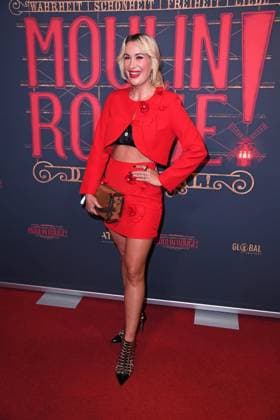 Sarah Bora (Ehefrau Eko Fresh) bei der Premiere von Sarah Engels bei Moulin Rouge! Das Musical im Musical Dome in Köln am 13.11.2025