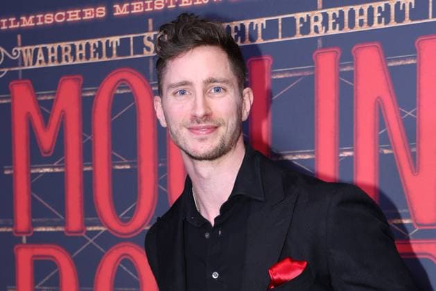 Doc Felix bei der Premiere der neuen Hauptdarstellerin (SarahEngels) vom Musical Moulin Rouge am 13.11.2025 in Koeln Moulin Rouge Musical feiert Premiere mit neuer Hauptdarstellerin in Koeln
