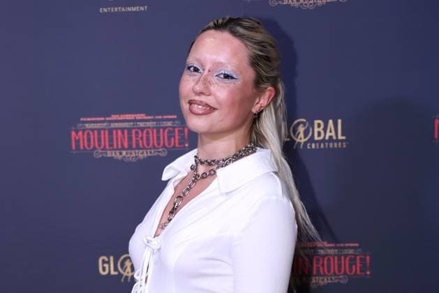 Entertainment Bilder des Tages Lotti Kappes bei der Premiere der neuen Hauptdarstellerin (SarahEngels) vom Musical Moulin Rouge am 13.11.2025 in Koeln Moulin Rouge Musical feiert Premiere mit neuer Hauptdarstellerin in Koeln