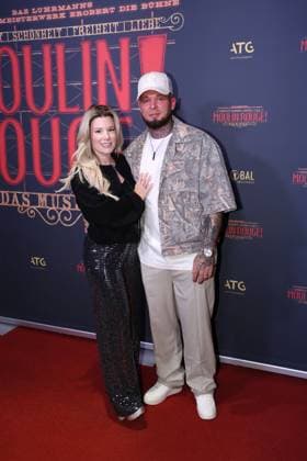Selina Herrmann und Daniel Petersen bei der Premiere der neuen Hauptdarstellerin (SarahEngels) vom Musical Moulin Rouge am 13.11.2025 in Koeln Moulin Rouge Musical feiert Premiere mit neuer Hauptdarstellerin in Koeln