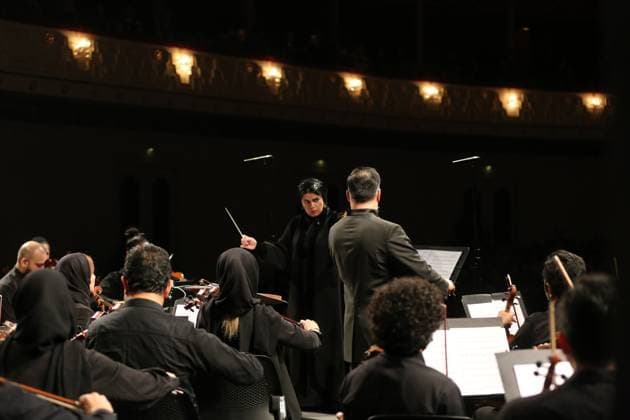 Paniz Faryusefi becomes first woman to lead Tehran Symphony Orchestra in Iran TEHRAN, IRAN - NOVEMBER 13: Tehran Symphony Orchestra performs under the baton of a female orchestra conductor Paniz Faryusefi for the first time at the Vahdat Hall in Tehran, Iran on November 13, 2025. Fatemeh Bahrami Anadolu Tehran Iran. Editorial use only. Please get in touch for any other usage.  Copyright: x2025xAnadoluxFatemehxBahramix