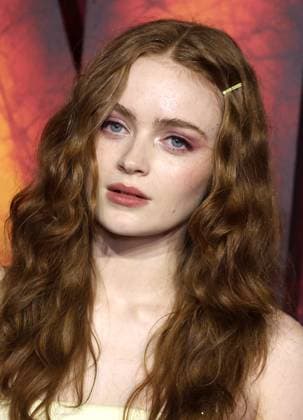 Stranger Things Season 5, Volume 1 screening at the Odeon Luxe, London Sadie Sink at the Stranger Things Season 5, Volume 1 screening at the Odeon Luxe Leicester Square in London, England. London Odeon Luxe, Leicester Square UK Copyright: xFredxDuvalx