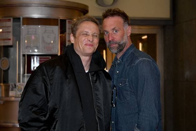 Kinotour - Das Leben der Wünsche am 13.11.2025 in der Lichtburg in Essen. Matthias Schweighöfer, links und Erik Schmitt ( Regisseur ), rechts bei der Kinotour des Filmes - Das Leben der Wünsche am 13.11.2025 in der Lichtburg in Essen.