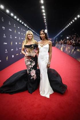 BAMBI Award 2025 Preisträger Preisträgerin Entertainment Heidi Klum Laudatorin Naomi Campbell Verleihung des 77. BAMBI 2025 in den Bavaria Filmstudios in München Copyright: xEventpressxFuhrx