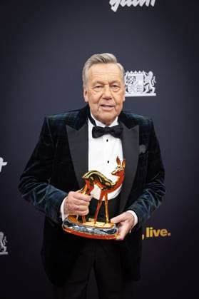 BAMBI Award 2025 Preisträger Preisträgerin Lebenswerk Roland Kaiser Verleihung des 77. BAMBI 2025 in den Bavaria Filmstudios in München Copyright: xEventpressxFuhrx