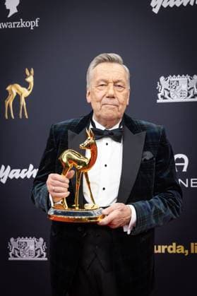 BAMBI Award 2025 Preisträger Preisträgerin Lebenswerk Roland Kaiser Verleihung des 77. BAMBI 2025 in den Bavaria Filmstudios in München Copyright: xEventpressxFuhrx