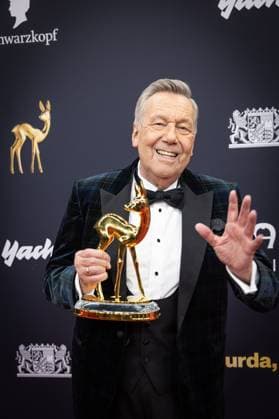 BAMBI Award 2025 Preisträger Preisträgerin Lebenswerk Roland Kaiser Verleihung des 77. BAMBI 2025 in den Bavaria Filmstudios in München Copyright: xEventpressxFuhrx