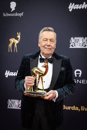 BAMBI Award 2025 Preisträger Preisträgerin Lebenswerk Roland Kaiser Verleihung des 77. BAMBI 2025 in den Bavaria Filmstudios in München Copyright: xEventpressxFuhrx
