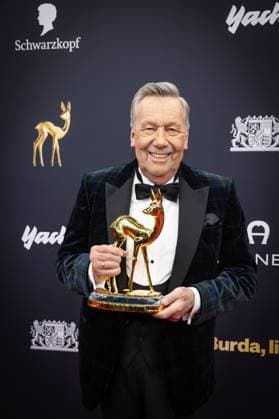 BAMBI Award 2025 Preisträger Preisträgerin Lebenswerk Roland Kaiser Verleihung des 77. BAMBI 2025 in den Bavaria Filmstudios in München Copyright: xEventpressxFuhrx