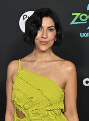 ˜Zootopia 2™ World Premiere Stephanie Beatriz arriving to Zootopia 2 world premiere held at the El Capitan Theatre on November 13, 2025 in Hollywood, Ca. Hollywood El Capitan Theatre California USA Copyright: xStarbuck AFF-USA.COMx