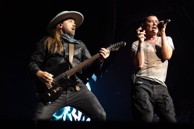 Bush Perform at OVO Arena Wembley, London Lead guitarist Chris Traynor and lead singer Gavin Rossdale of English alternative rock band Bush performs at OVO Arena Wembley, London, England, UK on Thursday 13 November 2025., Credit:Justin Ng Avalon UK, England, London, OVO Arena Wembley  Copyright: xJustinxNgx xAvalonx 1052307416