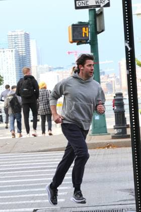 John Krasinski on set filming of Jack Ryan in New York City Featuring: John Krasinski Where: New York City, New York, United States When: 13 Nov 2025 Credit: Jose Perez INSTARimages EDITORIAL USE ONLY. NOT FOR USE BY NEWSPAPERS BASED IN THE UK. Copyright: xx instar55267010