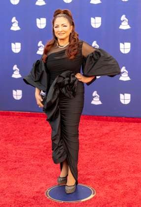 The Cuban-American singer Gloria Estefan poses on the red carpet during 26th Latin Grammy awarding ceremony at MGM Grand Garden Arena in Las Vegas, Nevada, USA, 13 November 2025. Latin Grammy awarding ceremony in Las Vegas !ACHTUNG: NUR REDAKTIONELLE NUTZUNG!  Copyright: xArmandoxArorizox USA6374 20251114-55018533042_1