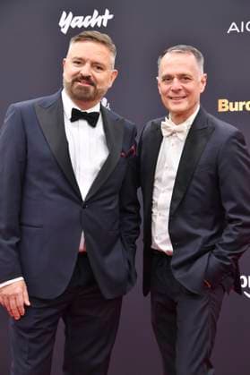 Adrian Runhof und Johnny Talbot bei der 77. Bambi-Verleihung 2025 in den Bavaria Filmstudios. München, 13.11.2025