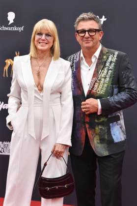 Hans Sigl mit Ehefrau Susanne Sigl bei der 77. Bambi-Verleihung 2025 in den Bavaria Filmstudios. München, 13.11.2025