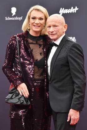 Maria Höfl-Riesch mit Partner Johann Schrempf bei der 77. Bambi-Verleihung 2025 in den Bavaria Filmstudios. München, 13.11.2025