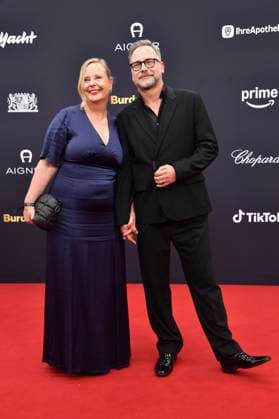 Matthias Opdenhövel mit Ehefrau Alexandra Opdenhövel bei der 77. Bambi-Verleihung 2025 in den Bavaria Filmstudios. München, 13.11.2025
