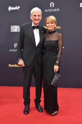 Uschi Glas mit Ehemann Dieter Hermann bei der 77. Bambi-Verleihung 2025 in den Bavaria Filmstudios. München, 13.11.2025