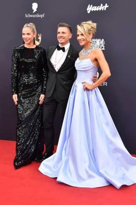 Cheyenne Pahde, Gast und Valentina Pahde bei der 77. Bambi-Verleihung 2025 in den Bavaria Filmstudios. München, 13.11.2025