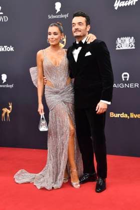 Giovanni Zarrella mit Ehefrau Jana Ina bei der 77. Bambi-Verleihung 2025 in den Bavaria Filmstudios. München, 13.11.2025