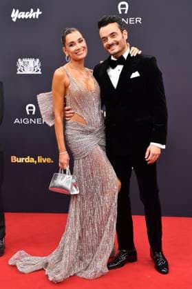 Giovanni Zarrella mit Ehefrau Jana Ina bei der 77. Bambi-Verleihung 2025 in den Bavaria Filmstudios. München, 13.11.2025