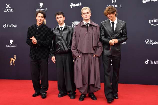 Tim Schaecker, Julien Brown, Luis Freitag und Bene Schulz von den Elevator Boys bei der 77. Bambi-Verleihung 2025 in den Bavaria Filmstudios. München, 13.11.2025
