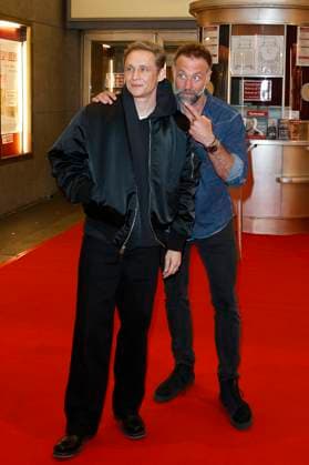Matthias Schweighöfer und Erik Schmitt bei der Premiere des Kinofims Das Leben der Wünsche in der Lichtburg. Essen, 13.11.2025