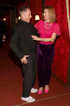abb Palazzo- Madita van Huelsen Moderatorin mit Begleitung mann bei der Premiere von Cornelia Poletto 10. Dinner Show PALAZZO Hier und Jetzt am 13.11.2025 in Hamburg Hamburg Deutschland