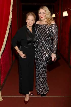 abb Palazzo- Cornelia Poletto Gastgeberin mit Sandra Quadflieg Schauspielerin bei der Premiere von Cornelia Poletto 10. Dinner Show PALAZZO Hier und Jetzt am 13.11.2025 in Hamburg Hamburg Deutschland
