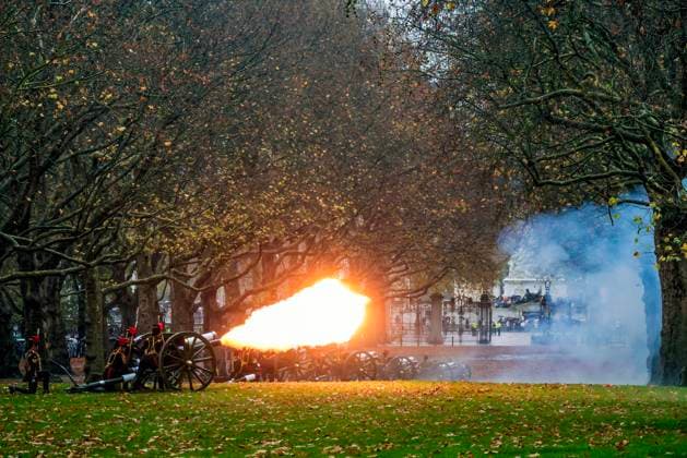 . 14 11 2025. London, United Kingdom. Kings Birthday 41 Gun Royal Salute. The King s Troop Royal Horse Artillery fire a 41 gun salute in Green Park to mark King Charles III 77th Birthday.  xMartynxWheatleyx xi-Imagesx IIM-26377-0004