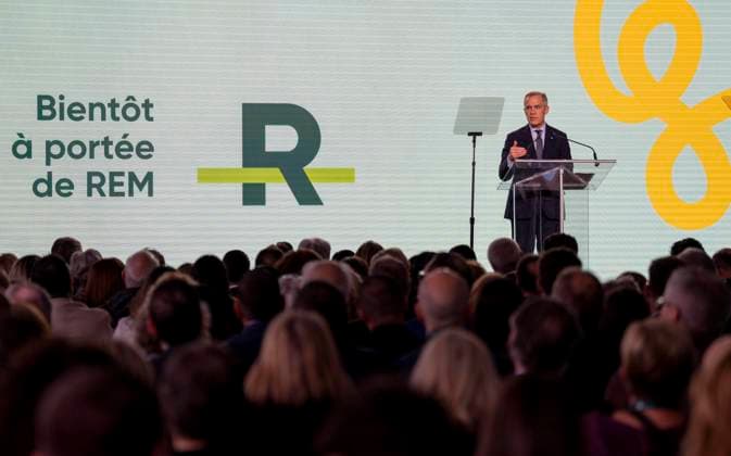 November 14, 2025, Deux-Montagnes, Pq, CANADA: Prime Minister Mark Carney speaks during the inauguration of the REM light rail system connecting McGill station in downtown Montreal to the Deux-Montagnes station in Deux-Montagnes, Que., on Friday, Nov. 14, 2025. Deux-Montagnes CANADA  - ZUMAc35_ 20251114_zaf_c35_014 Copyright: xChristinnexMuschix