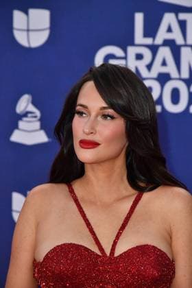 The 26th Annual Latin GRAMMY Awards - Arrivals Kacey Musgraves attends The 26th Annual Latin GRAMMY Awards at MGM Grand Garden Arena on November 13, 2025 in Las Vegas, Nevada. . Las Vegas MGM Grand Garden Arena Nevada USA Copyright: xCxFlanigan imageSPACEx