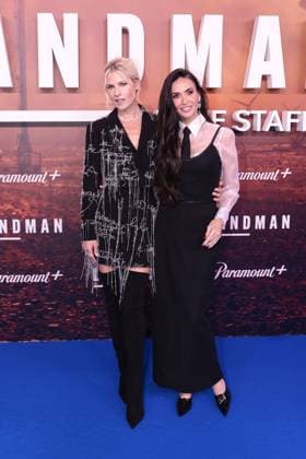 Ali Larter und Demi Moore bei der Premiere der 2. Staffel der Serie Landman (Paramount+ ) im Zoo Palast am 14.11.2025 in Berlin Landman Serien Premiere in Berlin
