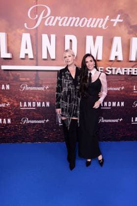 Ali Larter und Demi Moore bei der Premiere der 2. Staffel der Serie Landman (Paramount+ ) im Zoo Palast am 14.11.2025 in Berlin Landman Serien Premiere in Berlin