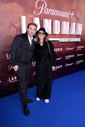Andreas Elsholz und Denise Zich bei der Premiere der 2. Staffel der Serie Landman (Paramount+ ) im Zoo Palast am 14.11.2025 in Berlin Landman Serien Premiere in Berlin