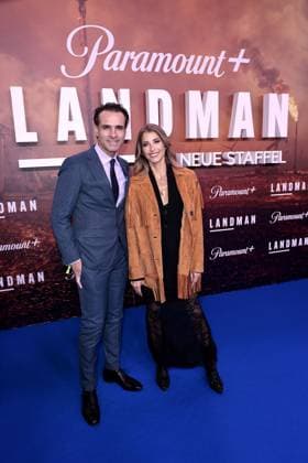 Ramy Nasser und Cathy Hummels bei der Premiere der 2. Staffel der Serie Landman (Paramount+ ) im Zoo Palast am 14.11.2025 in Berlin Landman Serien Premiere in Berlin
